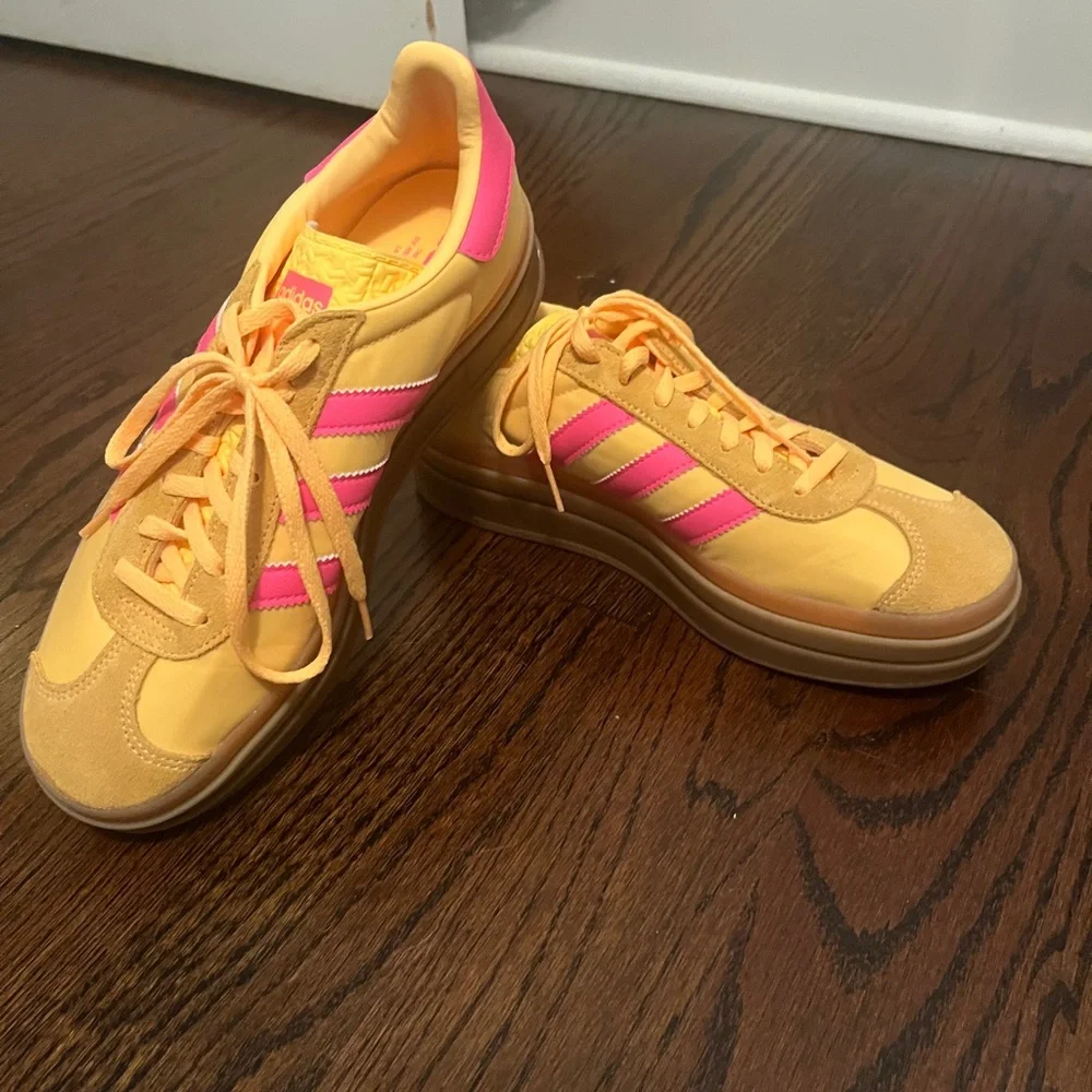 adidas Gazelle Bold Platform Sneaker in Yellow and Pink - Picture 3 of 4